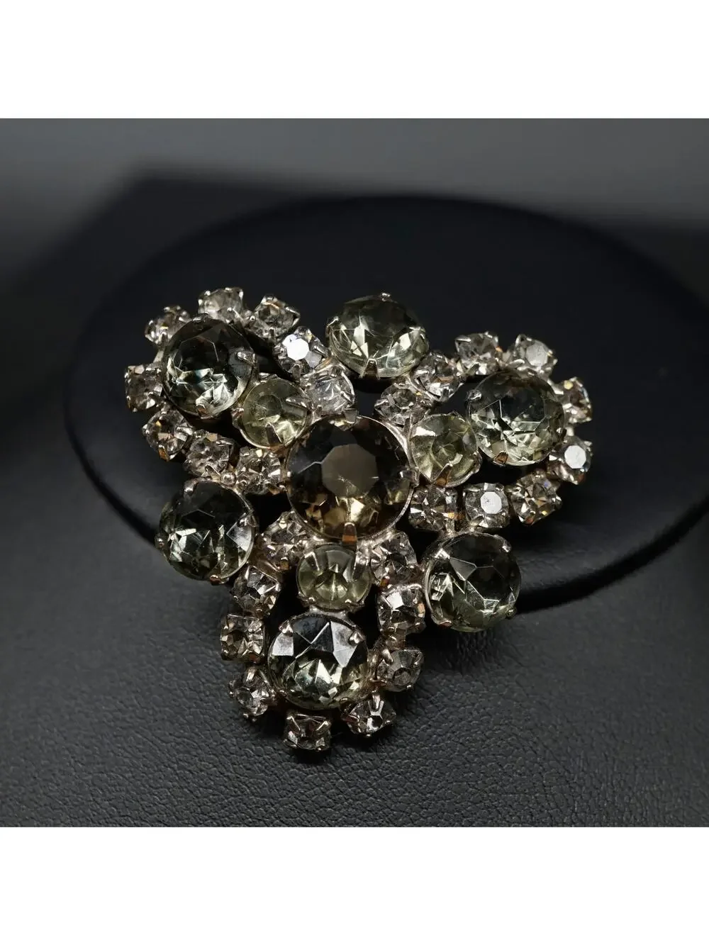 Vintage Smokey Gray Rhinestone Retro Brooch Silver Tone‎ Cluster Sparkle Pin